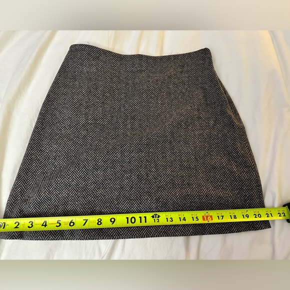 Theory gray Mini Skirt Size 4 wool blend skirt grey skirt - Picture 9 of 10
